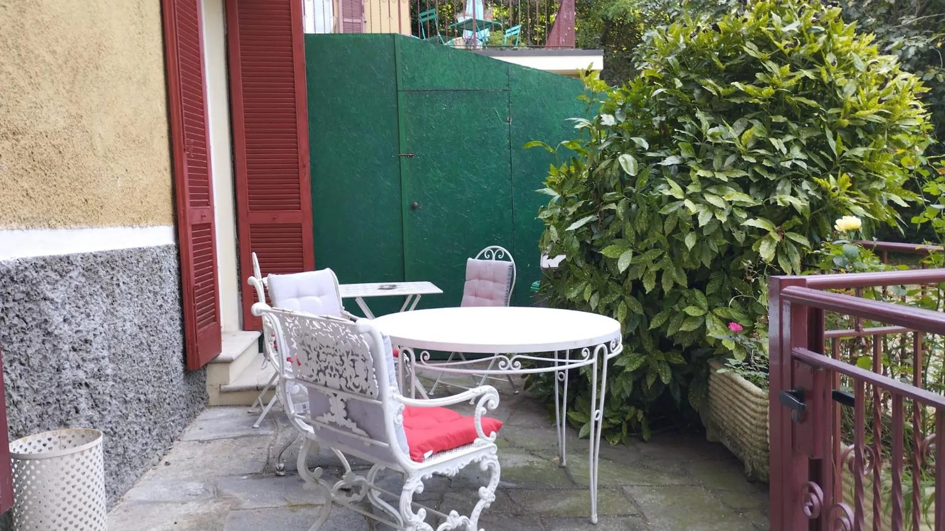 Holiday Home - Centre, Lake, 10' Car - Free Parking Self Check-In Airco Varese Apartamento